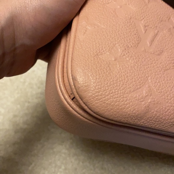 (SOLD) Louis Vuitton Pochette Métis Monogram Empreinte Leather Rose - Picture 6 of 13